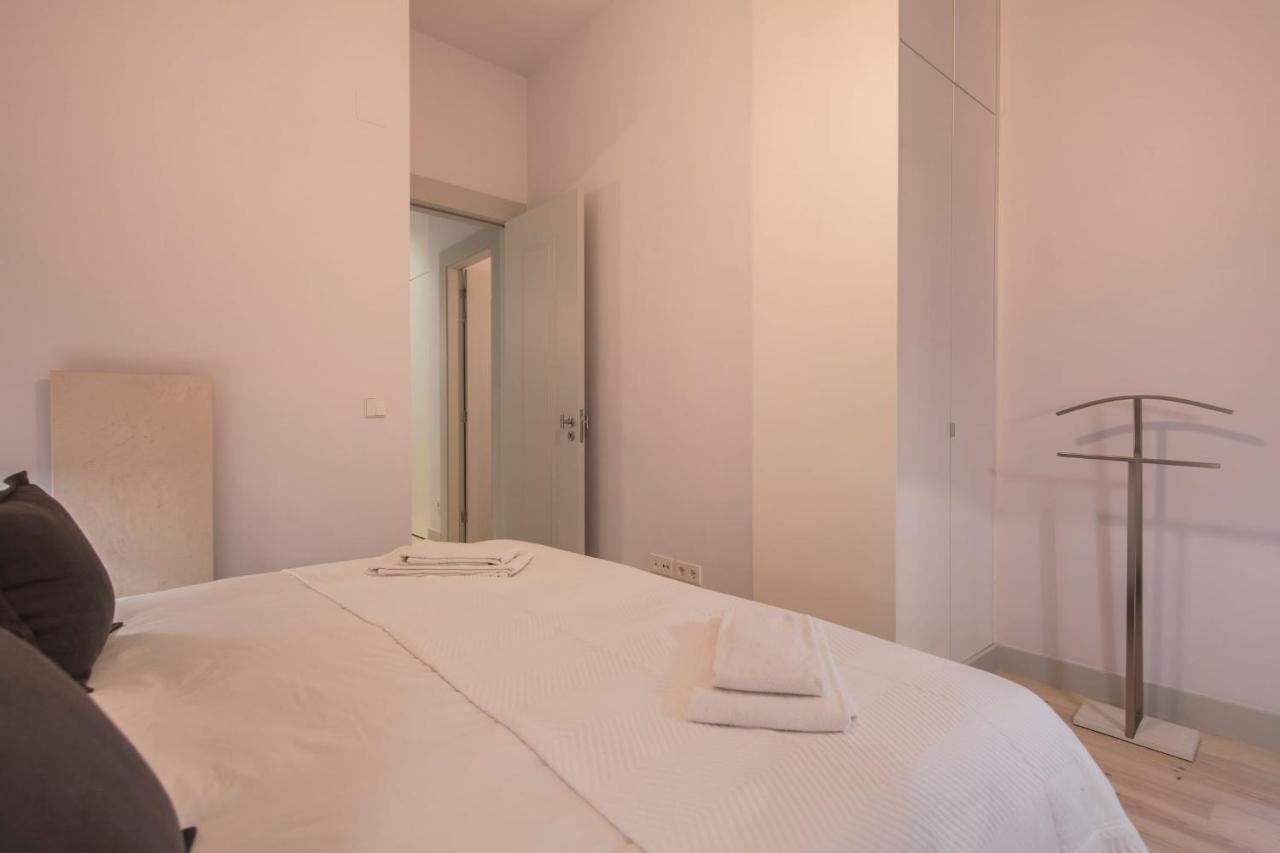 Lovelystay - Charming 3 Bedroom Wonder Downtown ลิสบอน ภายนอก รูปภาพ