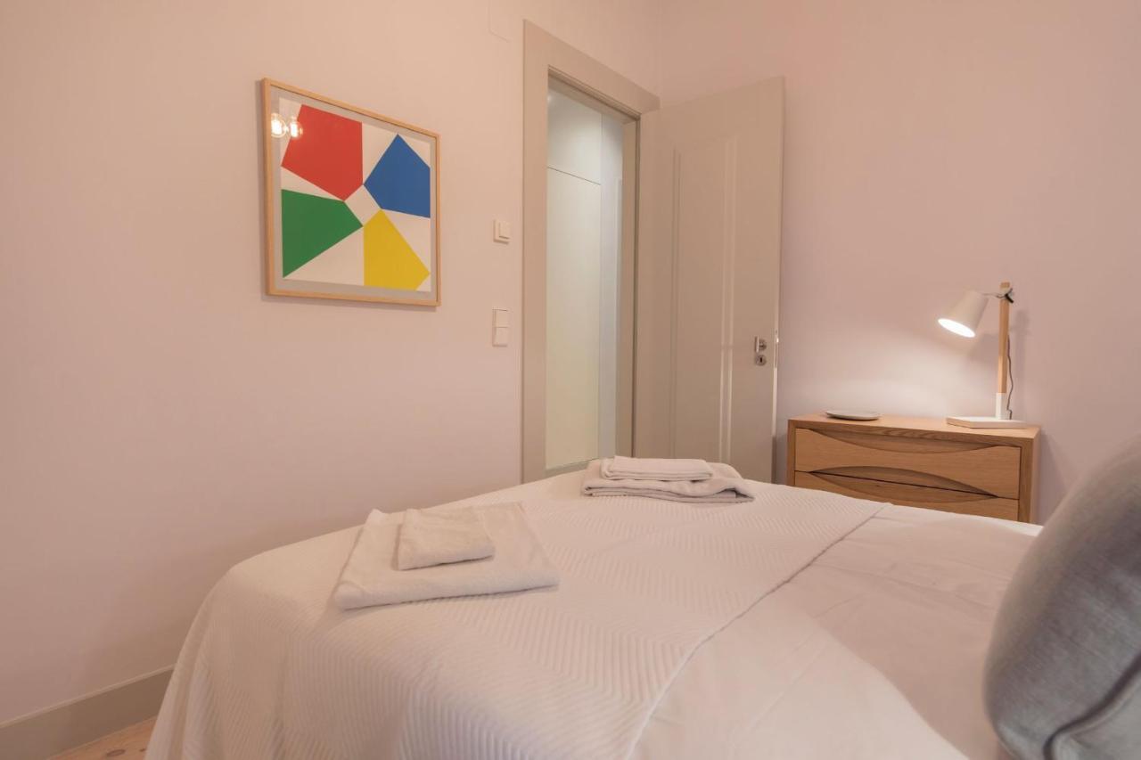 Lovelystay - Charming 3 Bedroom Wonder Downtown ลิสบอน ภายนอก รูปภาพ